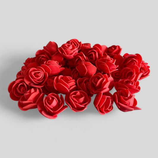 100 pièces — Fleurs en mousse en gros de 3 cm en vrac pour l'artisanat, les mariages, les shadowboxes, les cadeaux — Plusieurs couleurs — Expédition le jour même