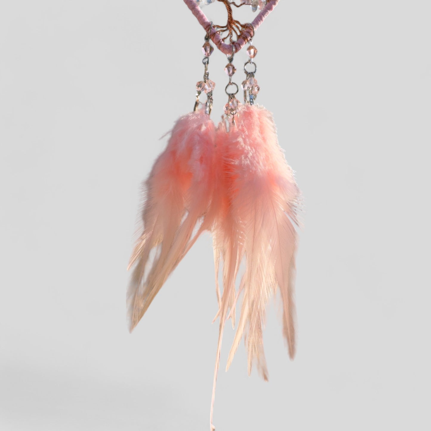 Capteur de rêves d’arbre de vie en forme de cœur rose fait à la main avec des plumes roses - Rétroviseur en quartz rose suspendu ou suspendu au mur - Navire rapide!